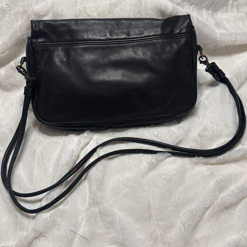Stone Mountain Black Leather Women's Crossbody/Shoulder Bag - Picture 8 of 13